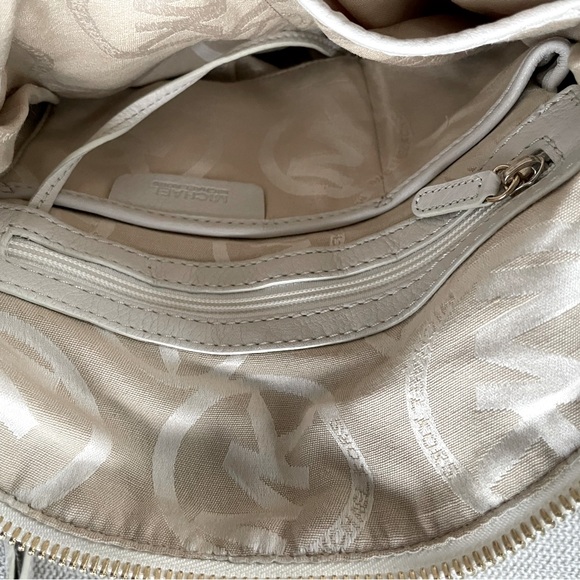 Michael Kors bag - Picture 7 of 16